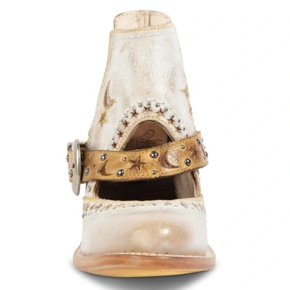 NWT Freebird White and Tan Western Ankle Boots - Picture 4 of 8